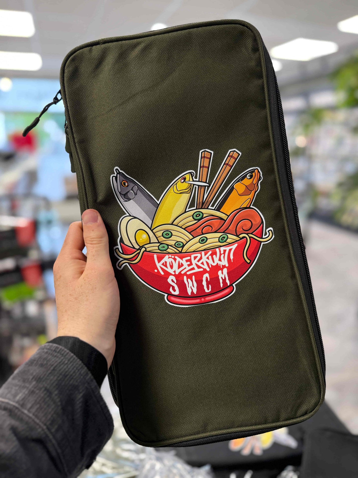Köderkult x Swimbait Community Multicase Bait Wrap groß